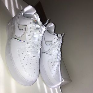Nike Air Force 1 '07 LV8 4